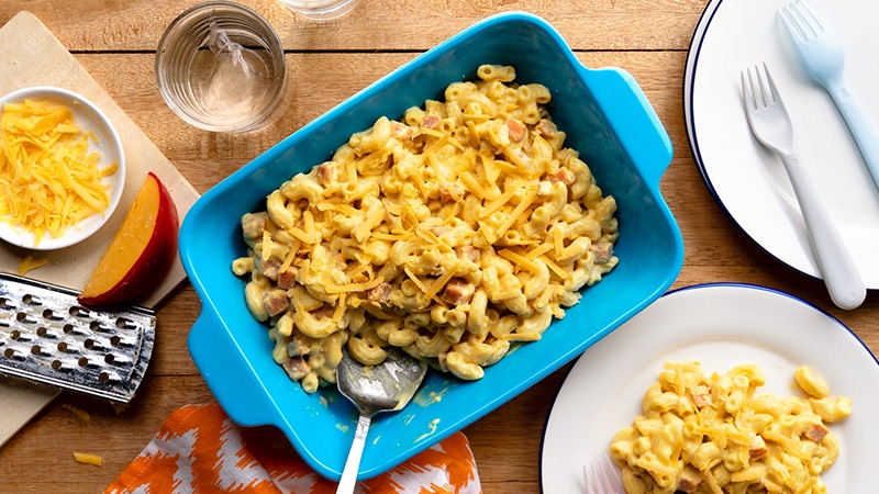 Mac and Keso de Bola with Ham