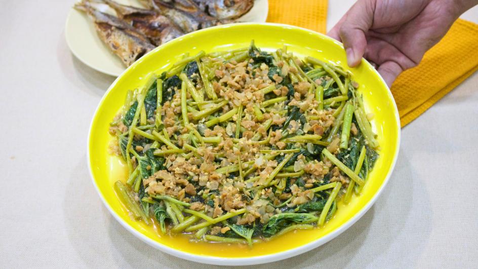 Adobong Kangkong