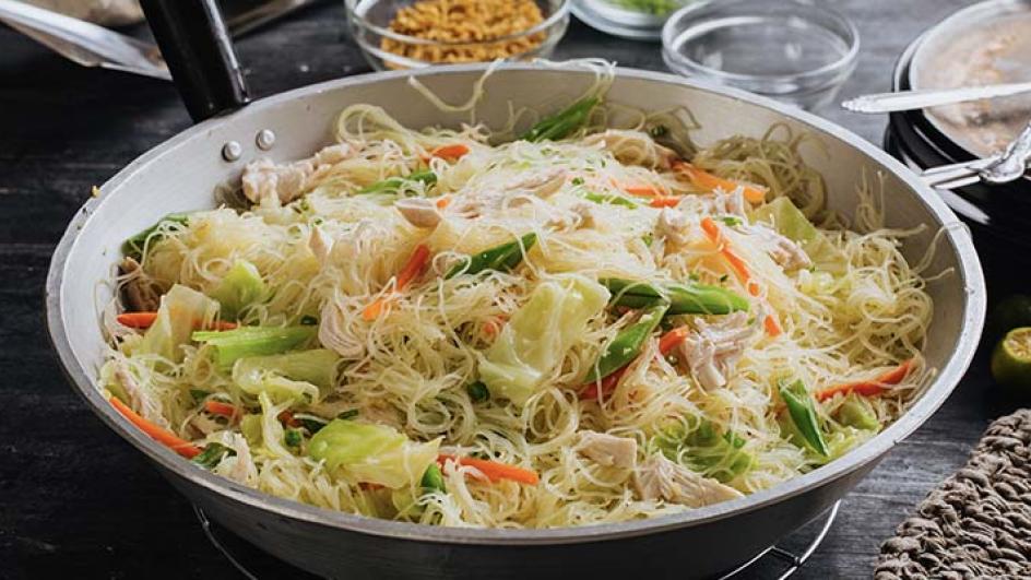 Chicken Sotanghon Guisado