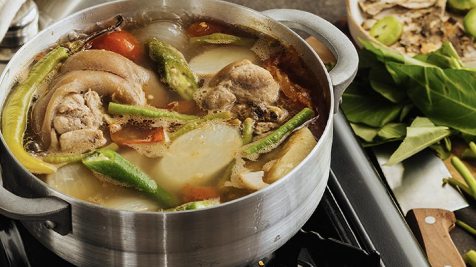 Sinigang na Pata with Gabi