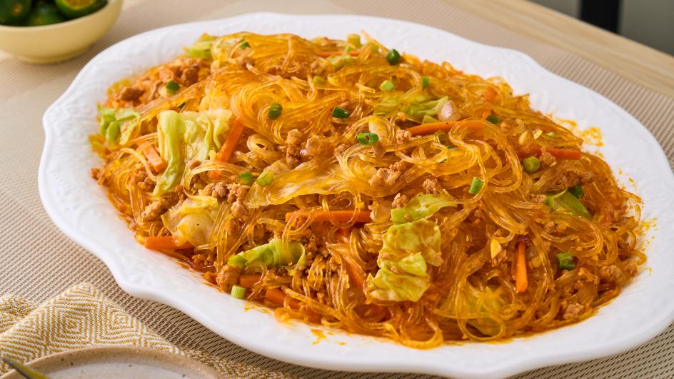 Sotanghon Guisado