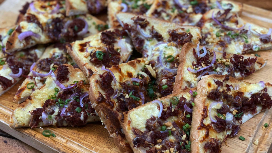 Corned Beef White Pizza