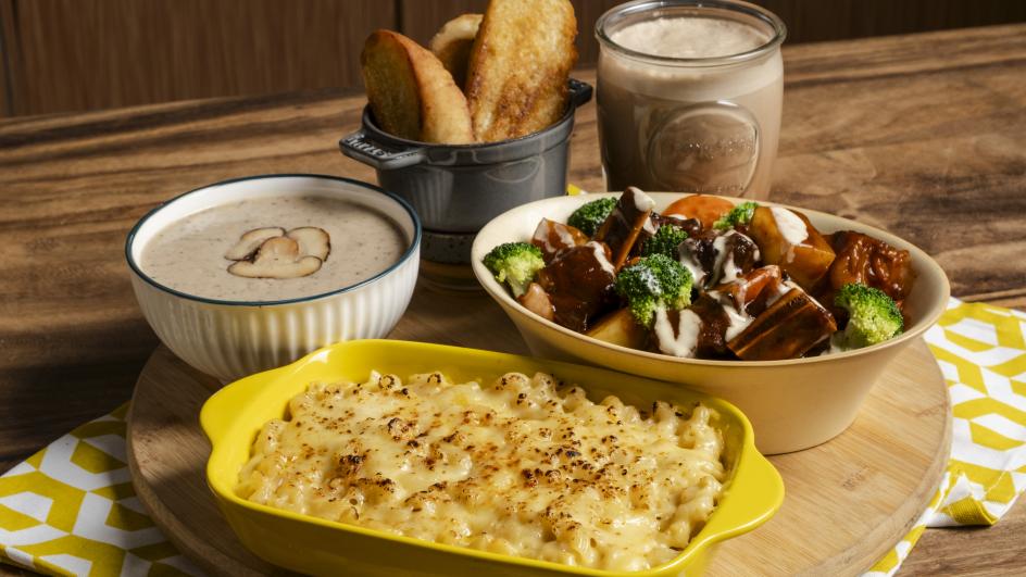 Iceborne Magic Platter – Mac and Cheese