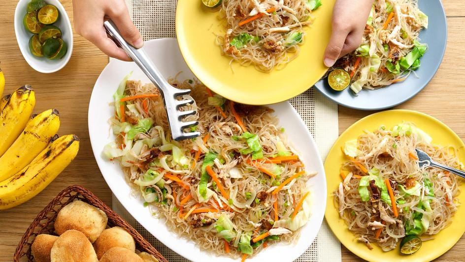Bihon Guisado with Lechong Manok