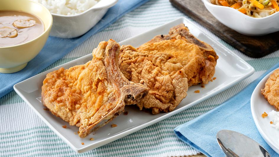 Fried Pork Chop with Mushroom Gravy