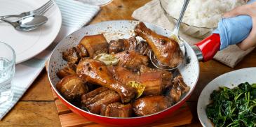 https://www.maggi.ph/sites/default/files/styles/ln_search_recipe_resultdesktop/public/srh_recipes/4440b6527eee1003a41cae5cdcf23821.jpg?h=561fe1eb&itok=21mNa8ke