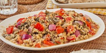 https://www.maggi.ph/sites/default/files/styles/ln_search_recipe_resultdesktop/public/srh_recipes/9db41c989a2168ec24a7e01ca5bb4657.jpg?h=476030cb&itok=Jqoah9sz