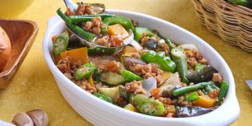 https://www.maggi.ph/sites/default/files/styles/ln_search_recipe_resultdesktop/public/srh_recipes/aab4fda8cd7c6e76cfbe5c8d648025bb.jpg?h=73fc3335&itok=FHqdX7B_