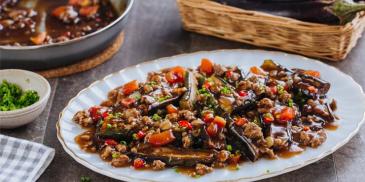 https://www.maggi.ph/sites/default/files/styles/ln_search_recipe_resultdesktop/public/srh_recipes/b1015ce059c86b3261ab6a73c78f0c92.jpg?h=1cfd0f79&itok=Y_UHCEYd