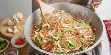 https://www.maggi.ph/sites/default/files/styles/ln_search_recipe_resultdesktop/public/srh_recipes/ccdaa5b9c3657c879ac22310f3711d17.jpg?h=2e5cdddf&itok=aDLSeD9Q