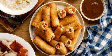 Lumpiang Gulay with Lechon