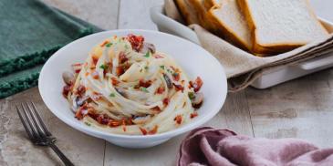 Cream and Cheese Spaghetti