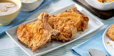 Fried Pork Chop with Mushroom Gravy