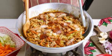 Lechon Pansit